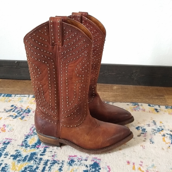 Frye Billy Stud Pull On Cowboy Boots 